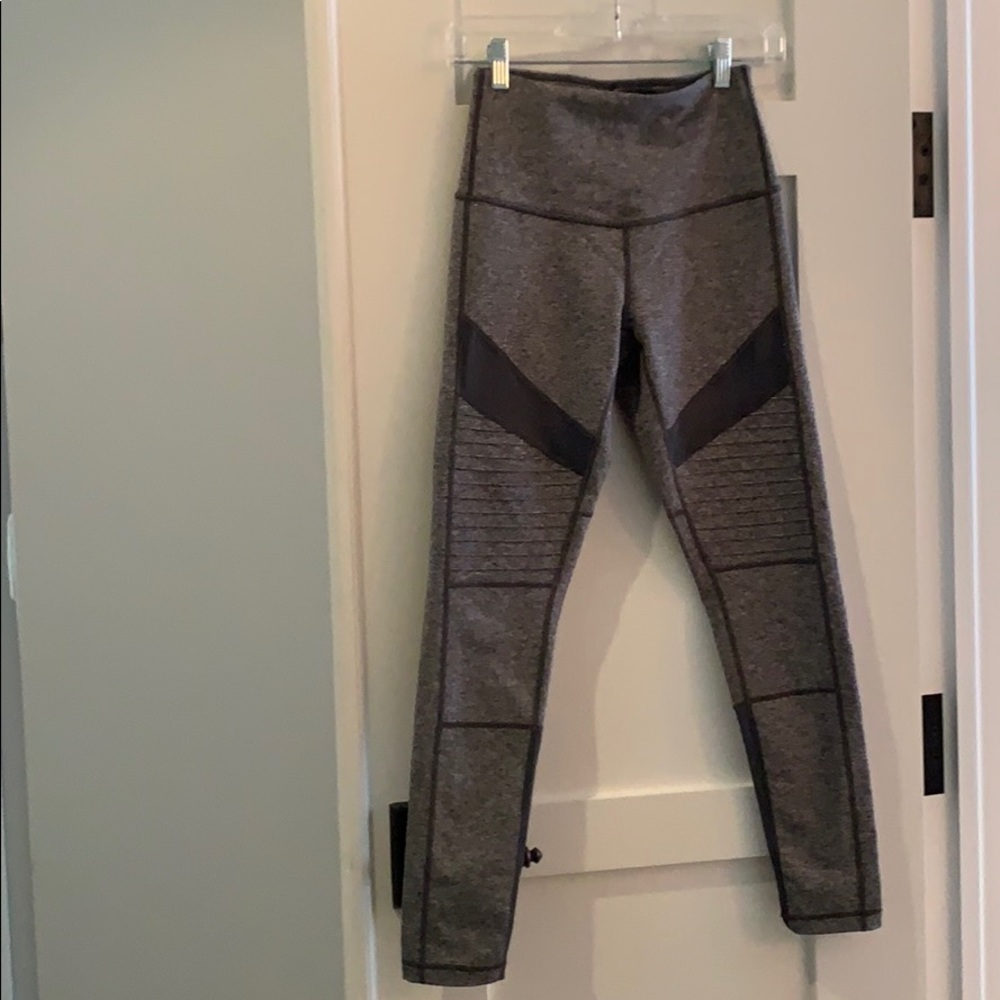 Zella Heather gray high waist moto ankle leggings.